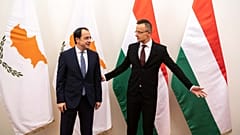 ΣΥΝΑΝΤΗΣΗ ΥΠΕΞ Ν. ΧΡΙΣΤΟΔΟΥΛΙΔΗ ΜΕ ΥΠΕΞ ΤΗΣ ΟΥΓΓΑΡΙΑΣ P. SZIJJARTO