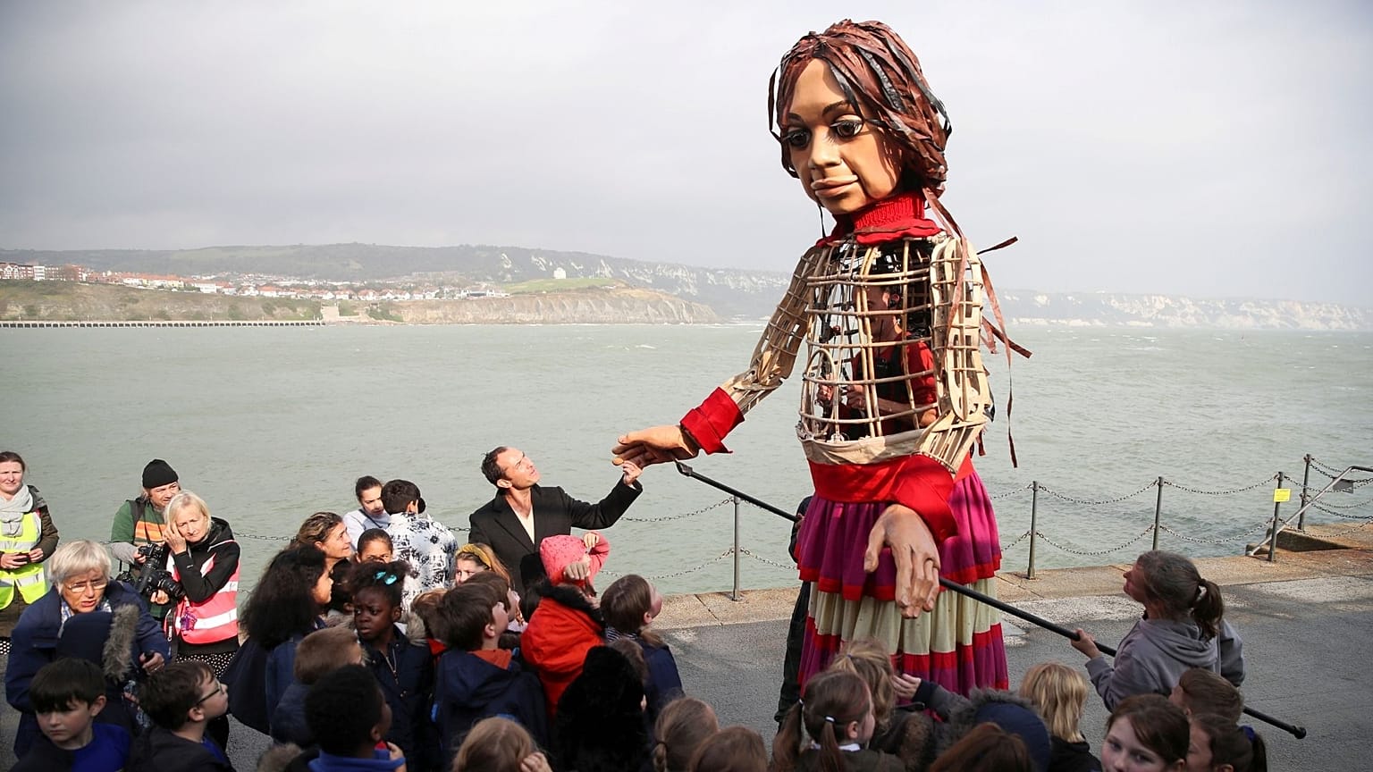 Little Amal arrived on the coast of Folkestone, England, to complete her journey in the UK