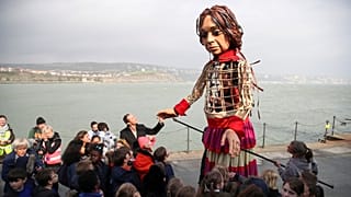 Little Amal arrived on the coast of Folkestone, England, to complete her journey in the UK