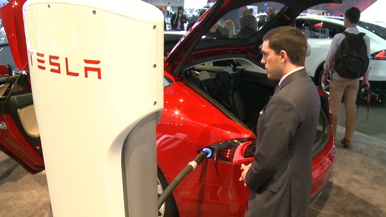 Utili da record per Tesla nel terzo trimestre 2021