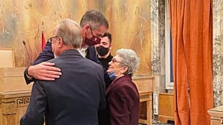 Το ζευγάρι ηλικιωμένων που πάντρεψε ο δήμαρχος Αθηναίων