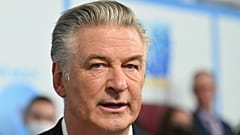 Ünlü aktör Alec Baldwin, film setinde kazara görüntü yönetmenini öldürdü