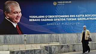 Агитационный плакат в Ташкенте