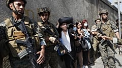 سربازان ارتش لبنان در جریان درگیری‌های ۱۴ اکتبردر بیروت