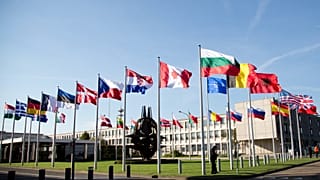 NATO karargahı önü, Brüksel