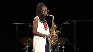 Lakecia Benjamin si esibisce a Jazz and Wine