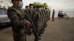 Soldaten in El Estor