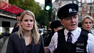 Eski Facbook çalışanı Frances Haugen Londra'da