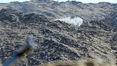 خط المواجهة في الجوبة بين المتمردين الحوثيين المدعومين من إيران قوات التحالف بقيادة السعودية في محافظة مأرب شمال شرق البلاد.