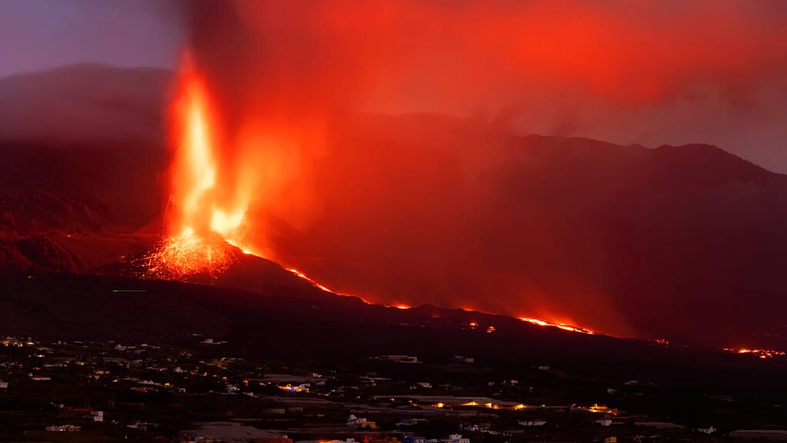 Ausbruch des Vulkan Cumbre Vieja auf La Palma auf den kanarischen Inseln in Spanien