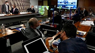 Bolsonaro: il Senato brasiliano approva l'inchiesta che lo accusa di "crimini contro l'umanità"