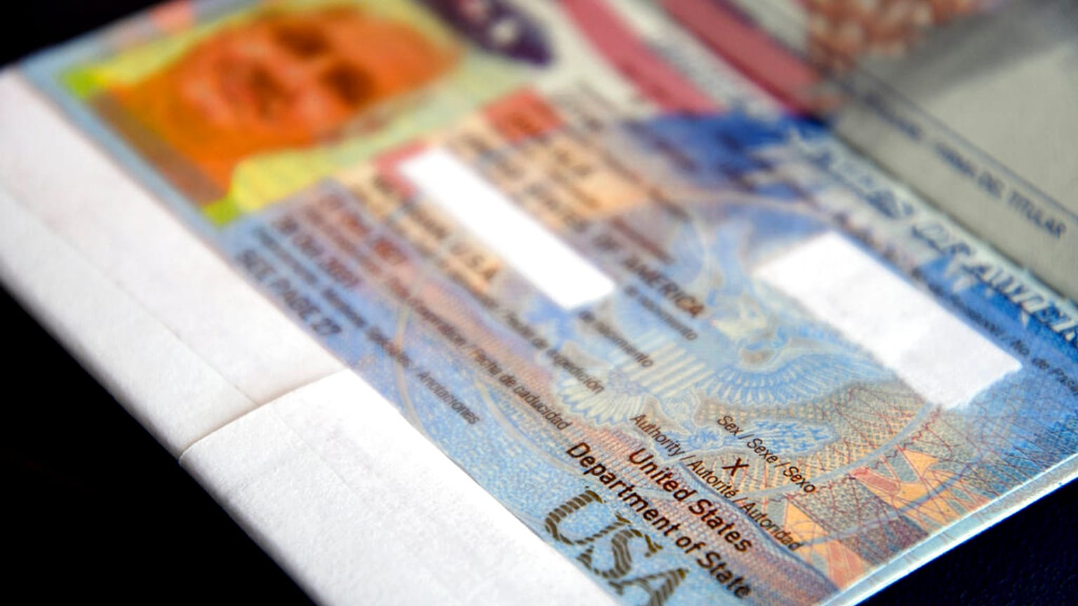 Premier passeport américain avec le genre X, Fort Colins, USA, 27 octobre 2021