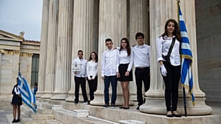 Μαθητική παρέλαση στην Αθήνα - φώτο αρχείου