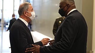 Milli Savunma Bakanı Akar ve ABD Savunma Bakanı Austin Brüksel'de görüşürken