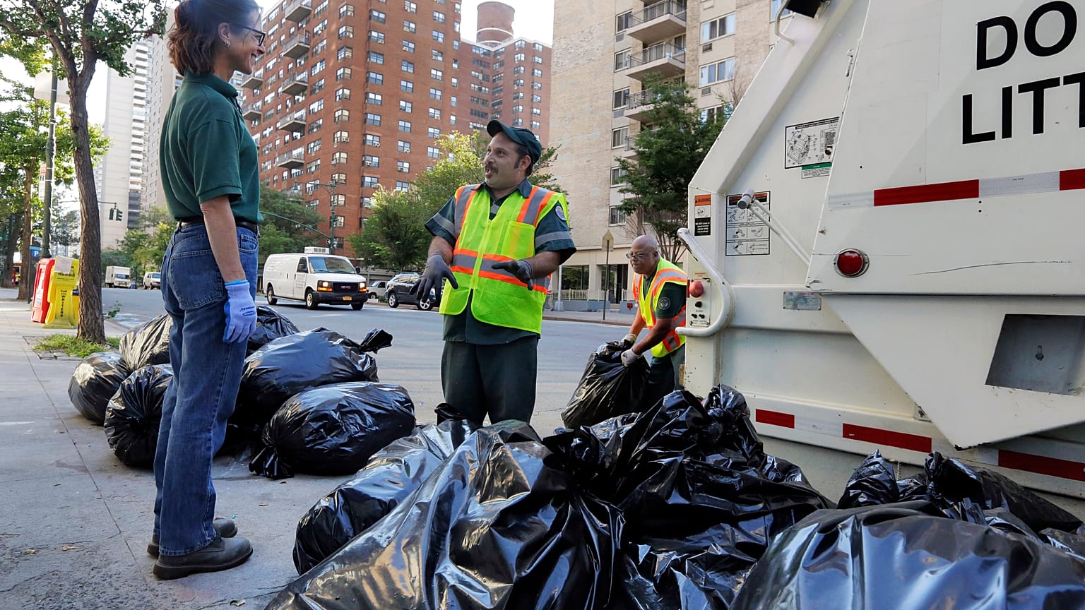 La huelga de los servicios de limpieza convierte Nueva York en un vertedero