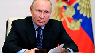 El presidente ruso Vladímir Putin preside una reunión sobre el desarrollo del potencial de recursos en la península de Yamal, el 27 de octubre de 2021.