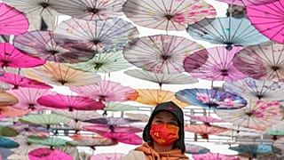 في إحدى ساحات بكين 