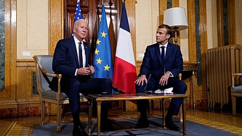 ABD Başkanı Joe Biden ve Fransa Cumhurbaşkanı Emmanuel Macron COP20 zirvesi öncesi İtalya'da bir araya geldi
