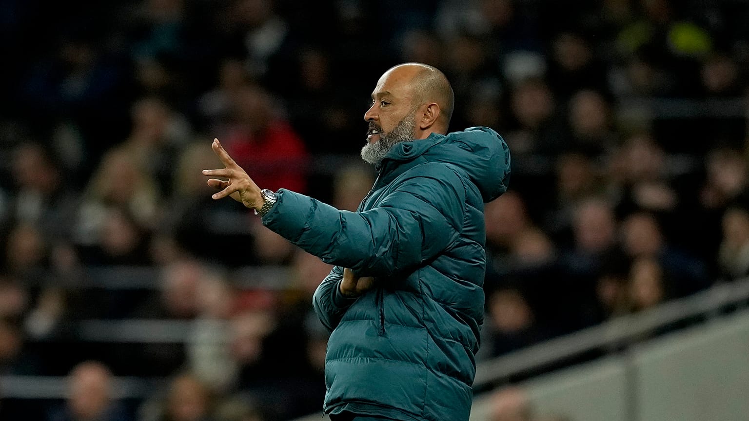 Calcio, Premier League: il Tottenham esonera Nuno, Antonio Conte in pole