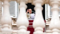 Papa Francisco durante o Angelus, esta segunda-feira