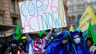 Glasgow, le proteste contro l'ambientalismo di facciata alla COP26