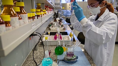 ten of the world’s biggest pharmaceutical companies have pledged to improve their energy efficiency.