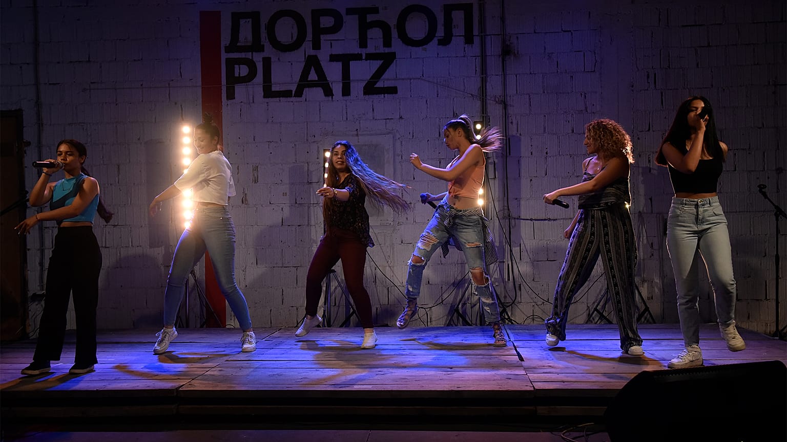 Roma girl band, Pretty Loud