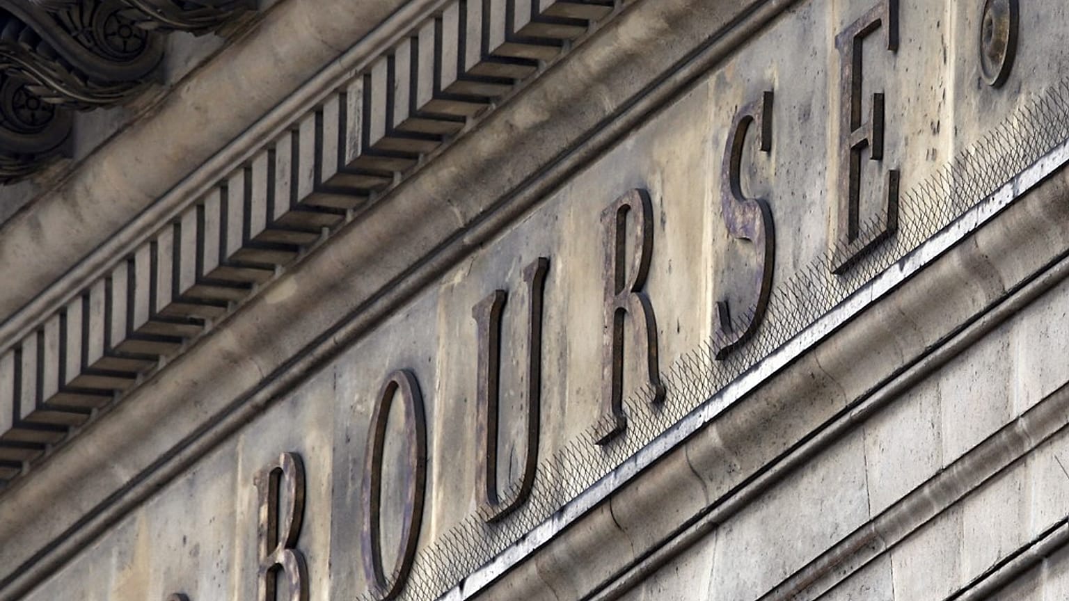 Le bourse de Paris a atteint les 7000 points pour la première fois de son histoire