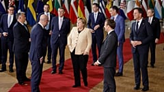 Die Staats- und Regierungschefs der EU posieren während eines Gruppenfotos auf einem EU-Gipfel in Brüssel, 21. Oktober 2021. 