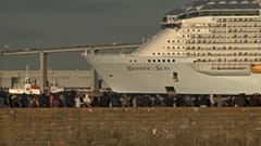 Größtes Kreuzfahrtschiff der Welt ausgelaufen