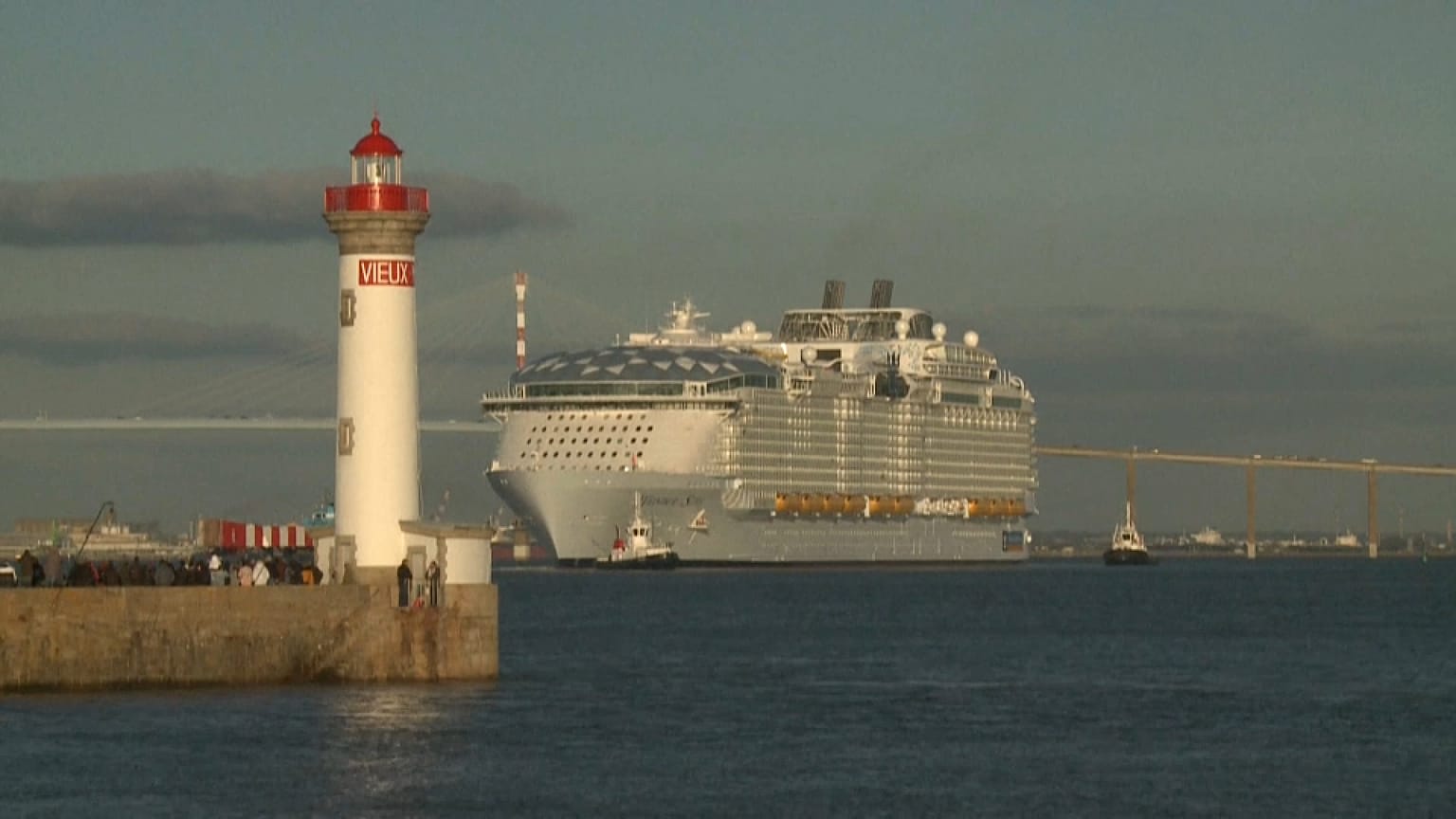 "Wonder of the Seas" -  Größtes Kreuzfahrtschiff der Welt auf Fahrt
