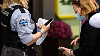 Έλεγχος πιστοποιητικού εμβολιασμού