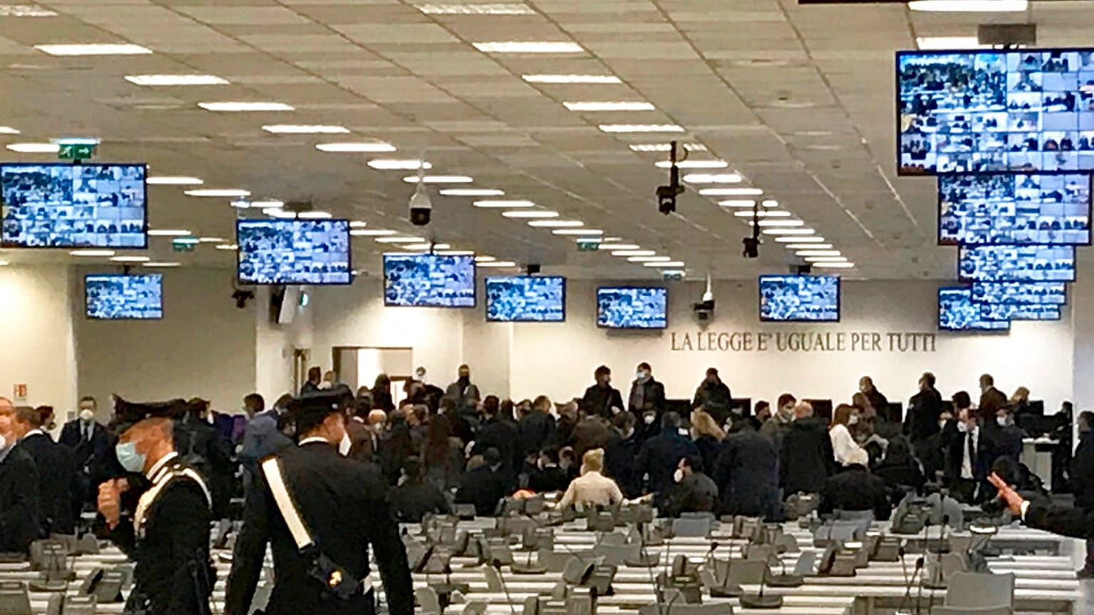 Άποψη της αίθουσας όπου διεξάγεται η δίκη της "Ντραγκέτα" στην Ιταλία