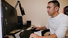 حافظ افضلی طنزپرداز افغان 
