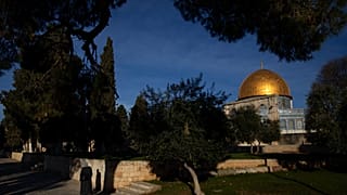 مسجد قبة الصخرة في مجمع المسجد الأقصى بالبلدة القديمة بالقدس المحتلة.