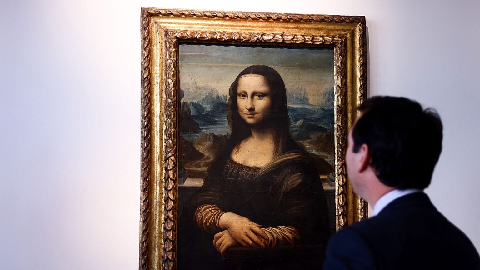Sold: World's best known Da Vinci replica goes for €210,000