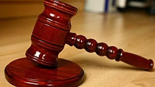 Священника посадили на 18 лет за растление 51 мальчика.