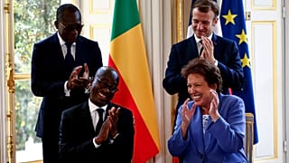 Les ministres français et béninois de la Culture devant les Présidents des deux pays