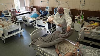 Una foto de la UCI del hospital regional de Kharkiv, Ucrania, el 15 de octubre de 2021.