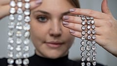 Armbänder von Marie-Antoinette für 7 Mio. Euro versteigert