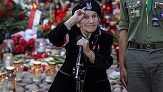 Wanda Traczyk-Stawska aux commémorations du 77e anniversaire du soulèvement de Varsovie, le 1er août 2021.