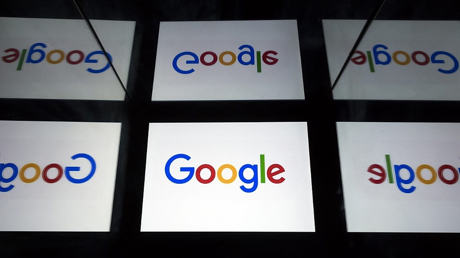 Imagen de archivo del logo de Google presentado en un dispositivo electrónico