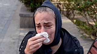 دلارا باگی‌یوا، زنی که در جمهوری آذربایجان مورد خشونت خانگی قرار می‌گرفت و همسرش دخترشان را کشت
