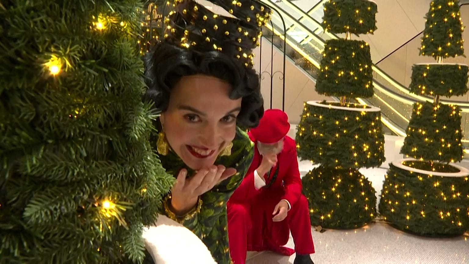 Paris department store La Samaritaine kicks off holiday season