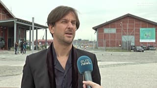 Fabricius Gábor rendező nyilatkozik az Euronews görögországi tudósítójának