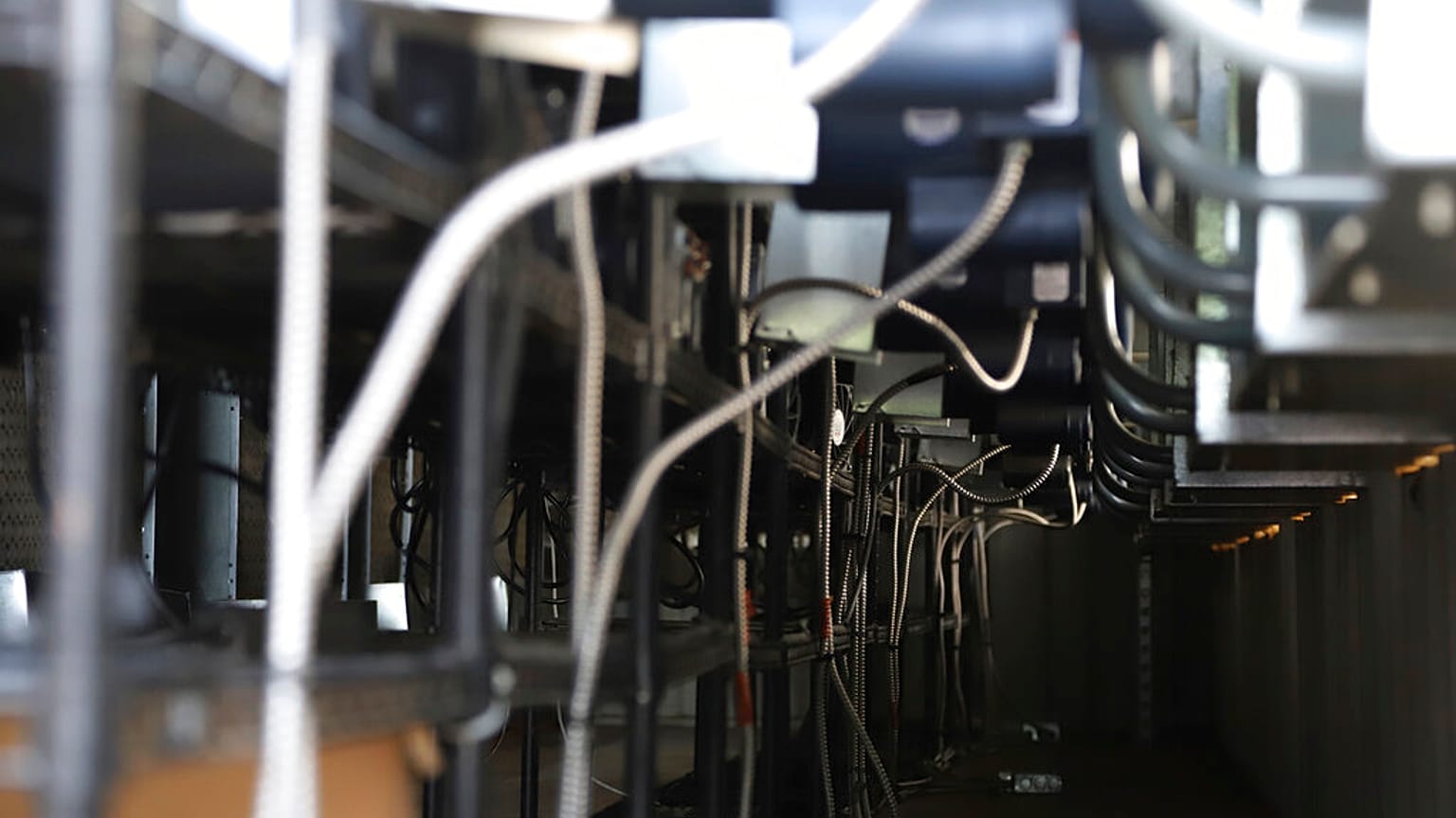 Kompleks problemleri çözmesi gereken bilgisayarların elektrik tüketimi oldukça yüksek
