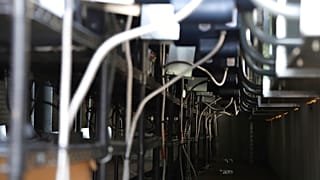 Kompleks problemleri çözmesi gereken bilgisayarların elektrik tüketimi oldukça yüksek