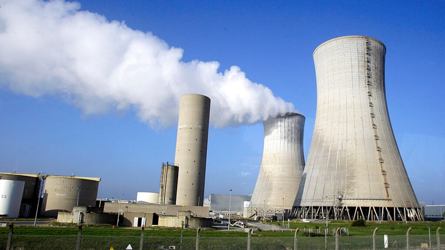 Atomerőmű Tricastin-ben, Dél-Franciaországban