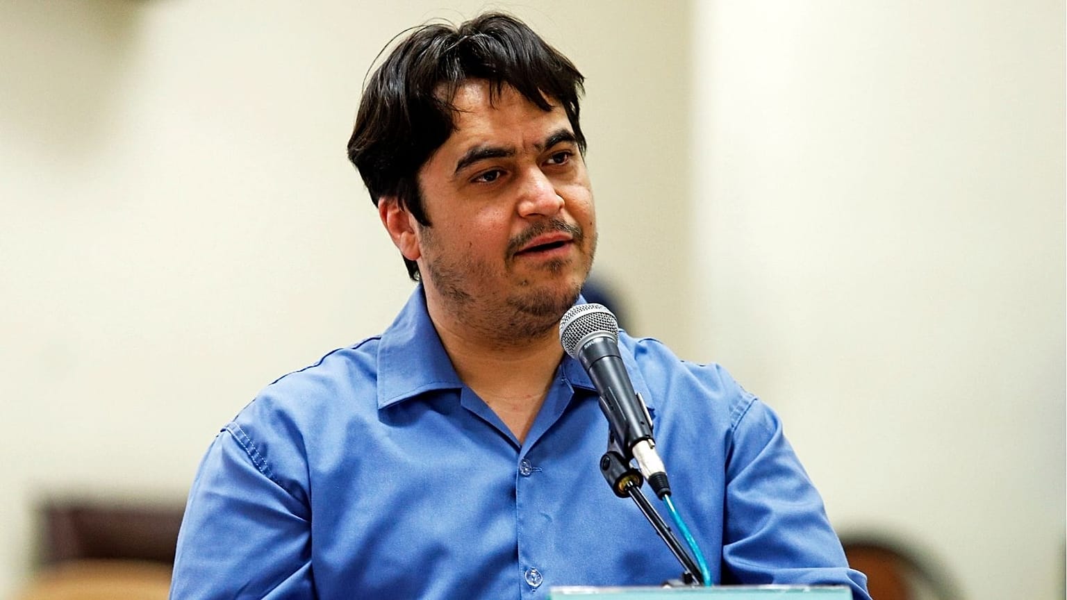 روح‌الله زم در دادگاه انقلاب