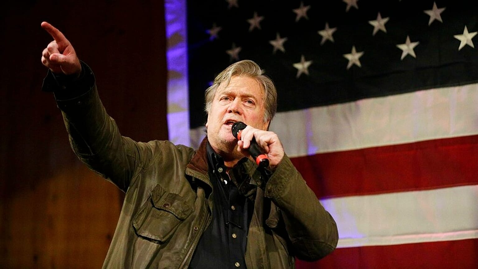 Steve Bannon egy kampányrendezvényen Alabama államban 2017. szeptember 25-én
